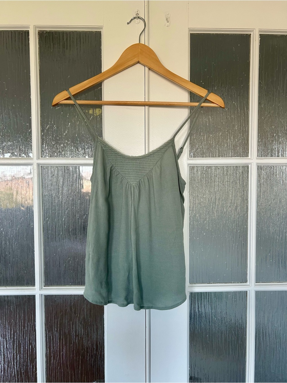 🩵 •3/$20• Gentle Fawn Spaghetti Strap Top